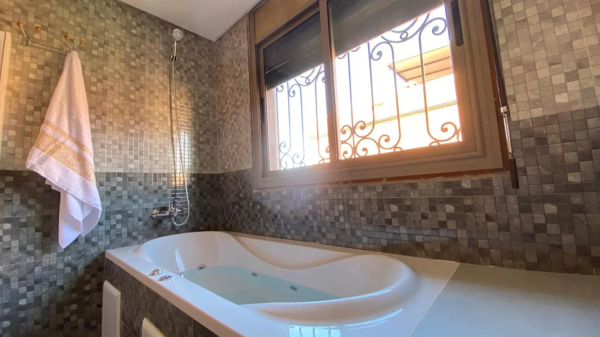 Villa & Appartement In Marrakesh, Riad Essalam