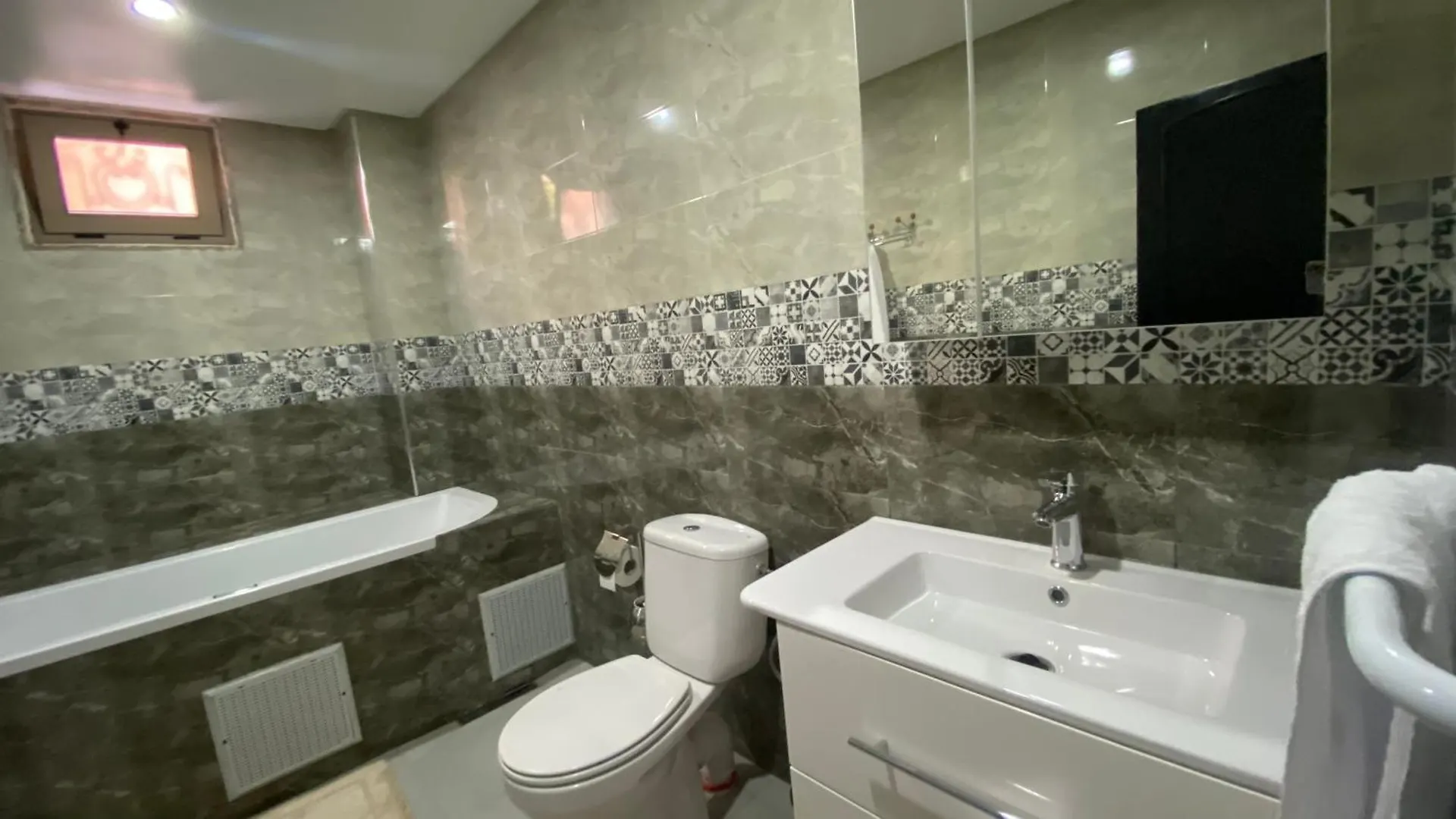Villa & Appartement In Marrakesh, Riad Essalam